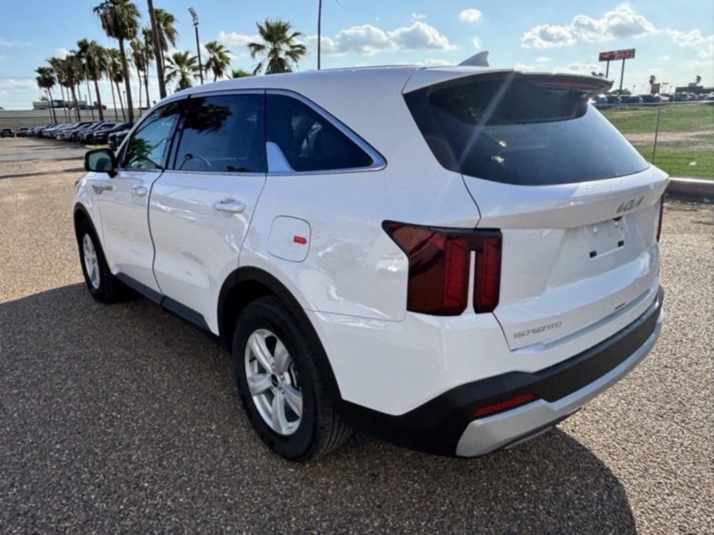 New 2026 Kia Sorento LX FWD image 5