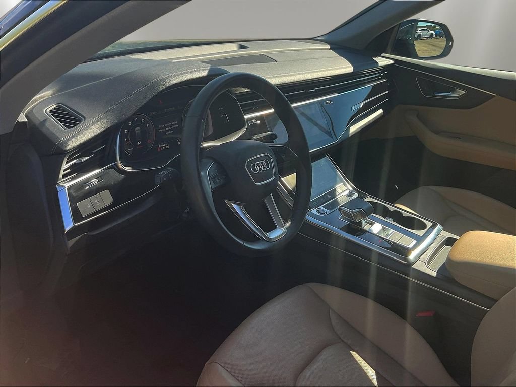 Used 2023 Audi Q8 Premium Plus w/ Premium Plus Package AWD/4WD image 16