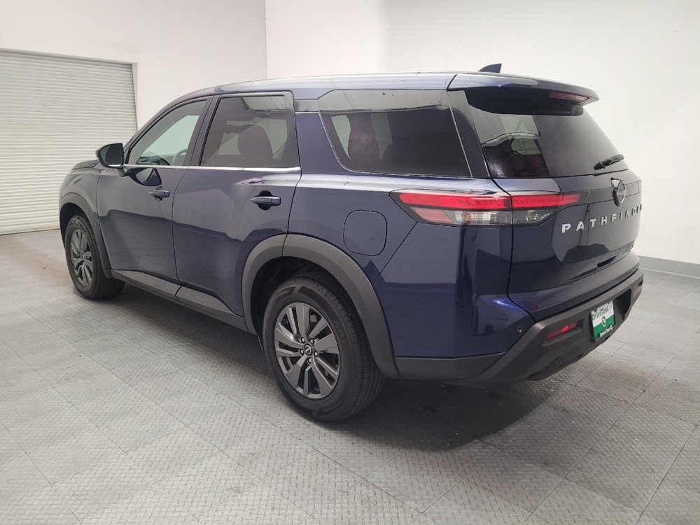 Used 2022 Nissan Pathfinder S AWD/4WD image 5