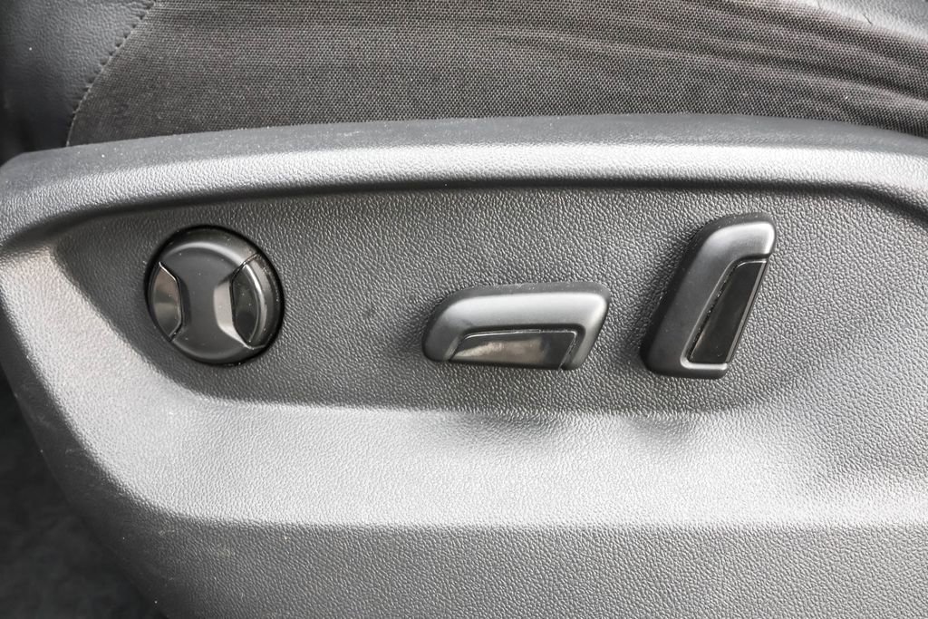 Used 2019 Volkswagen Tiguan SE image 8