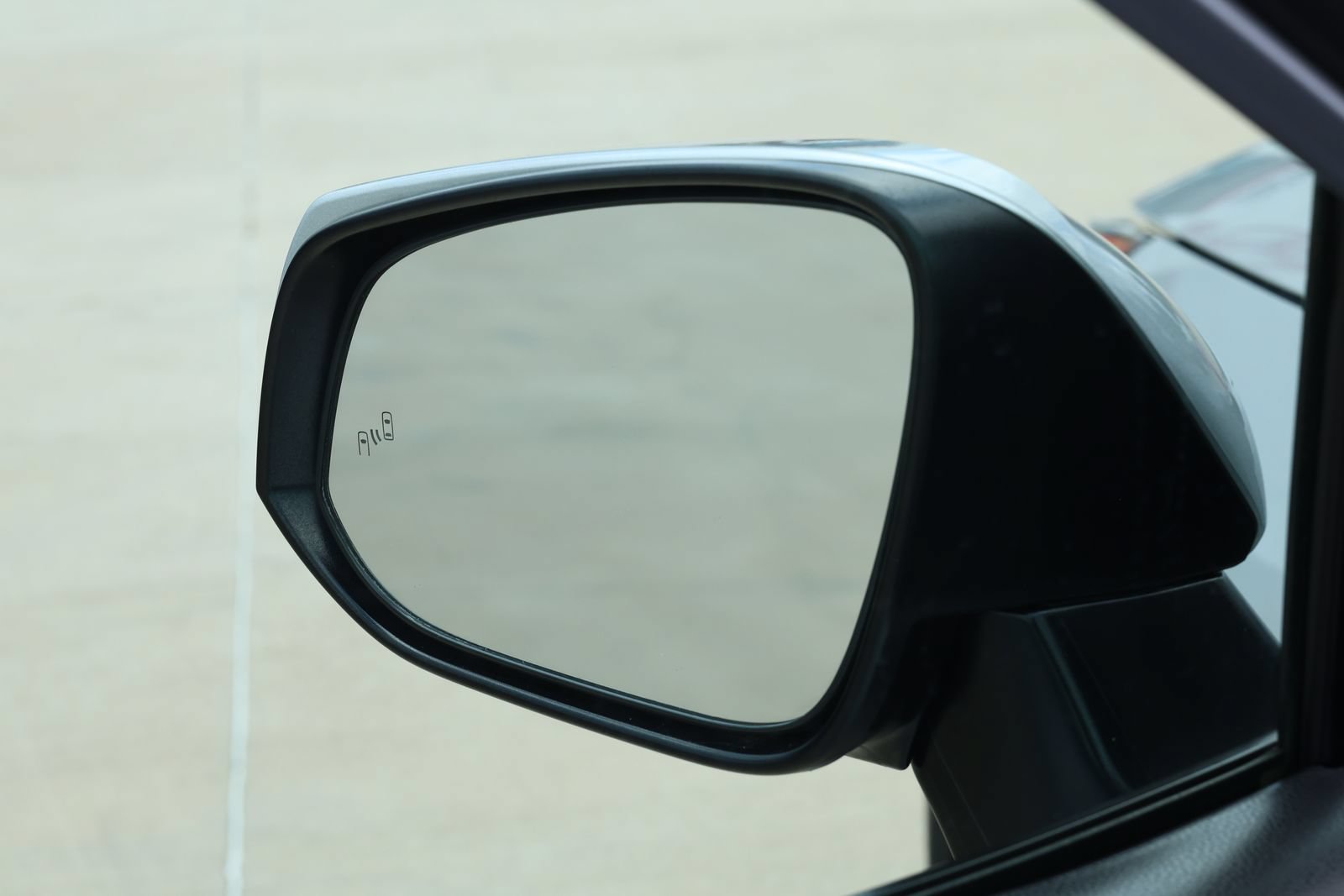 Used 2024 Toyota RAV4 XLE FWD image 9