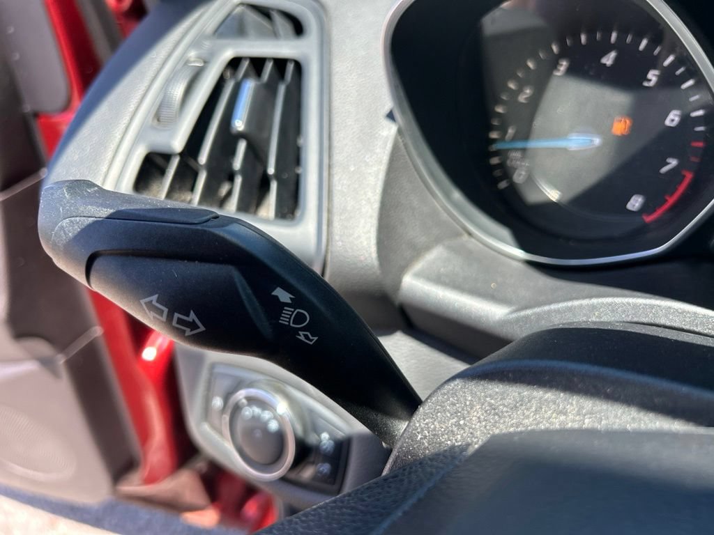Used 2015 Ford Escape SE FWD image 23