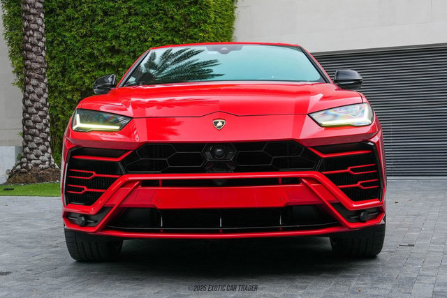 Used 2019 Lamborghini Urus image 13