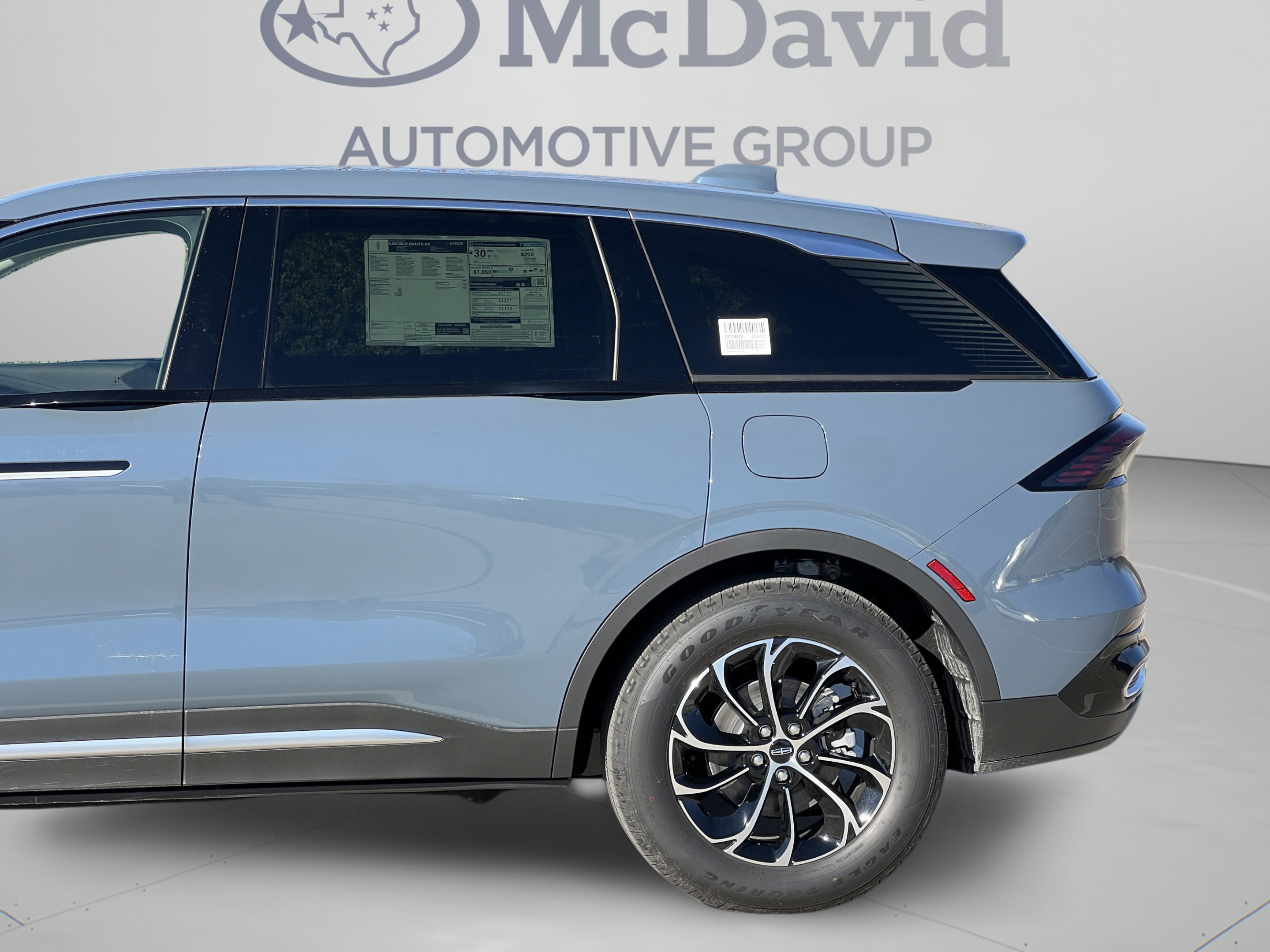New 2026 Lincoln Nautilus Premier AWD/4WD image 31