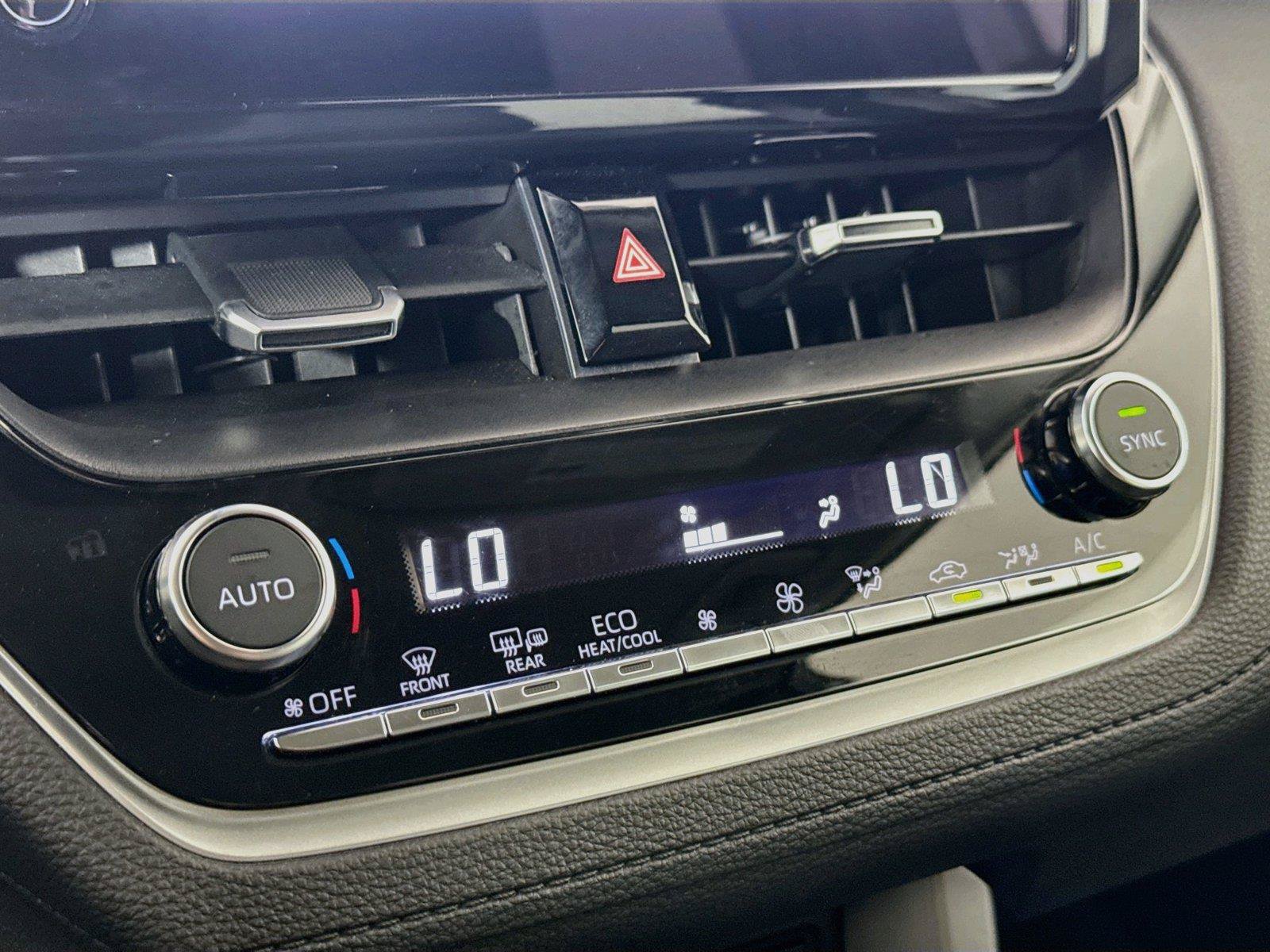 Certified 2025 Toyota Corolla Cross XLE FWD image 24