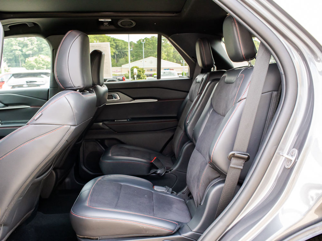 Used 2026 Ford Explorer ST w/ Sun And Sound Package AWD/4WD image 16