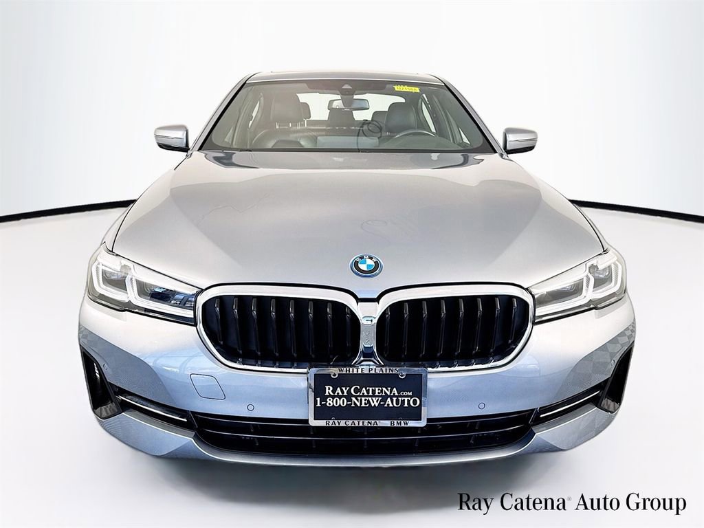 Certified 2023 BMW 530e xDrive w/ Premium Package image 2