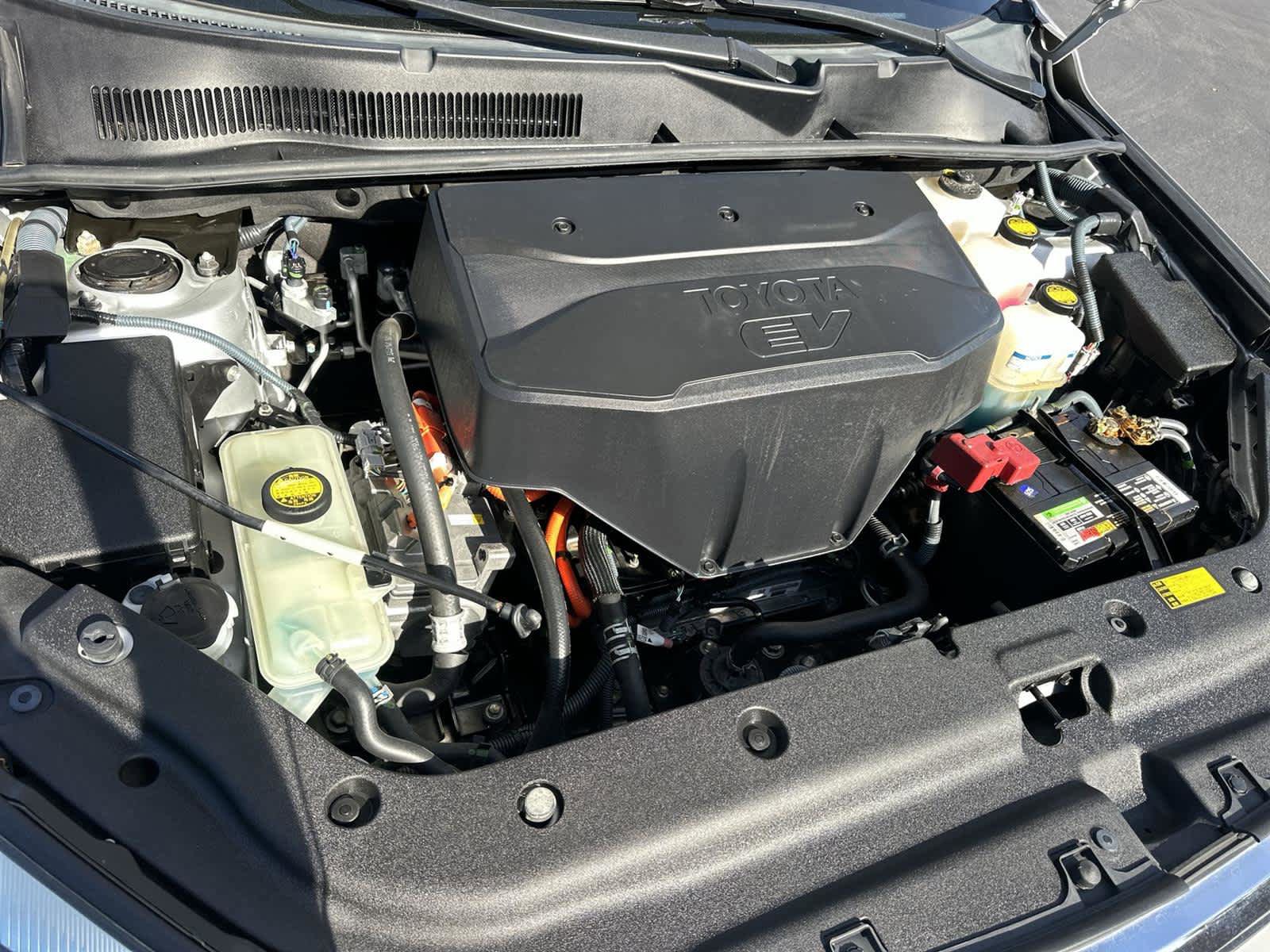 Used 2014 Toyota RAV4 EV image 9