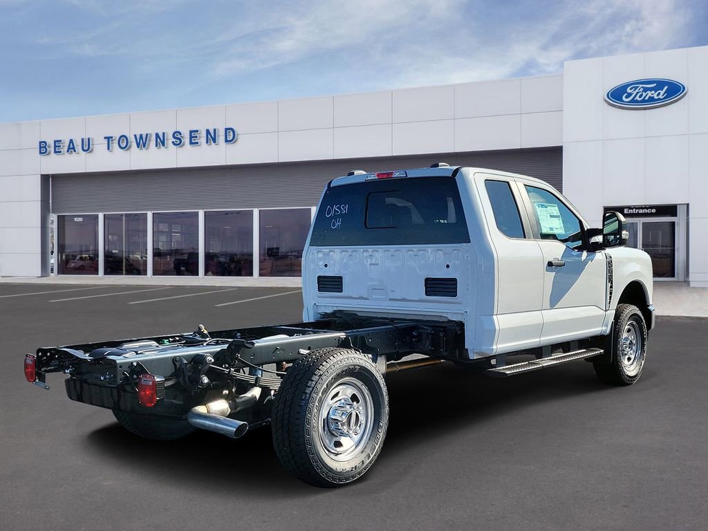 New 2026 Ford F350 XL w/ XL Chrome Package image 4