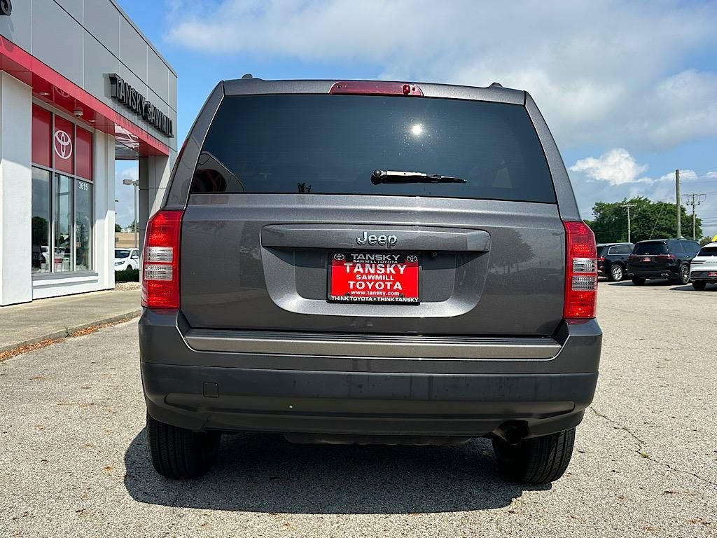 Used 2017 Jeep Patriot 75th Anniversary w/ Power Value Group FWD image 4
