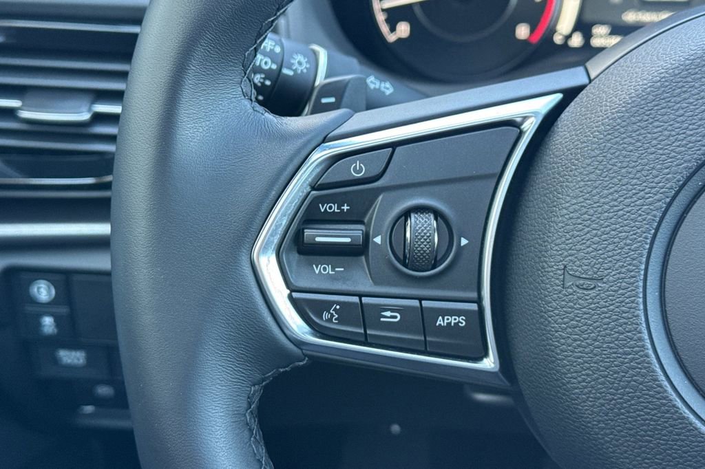 Certified 2025 Acura RDX SH-AWD image 29