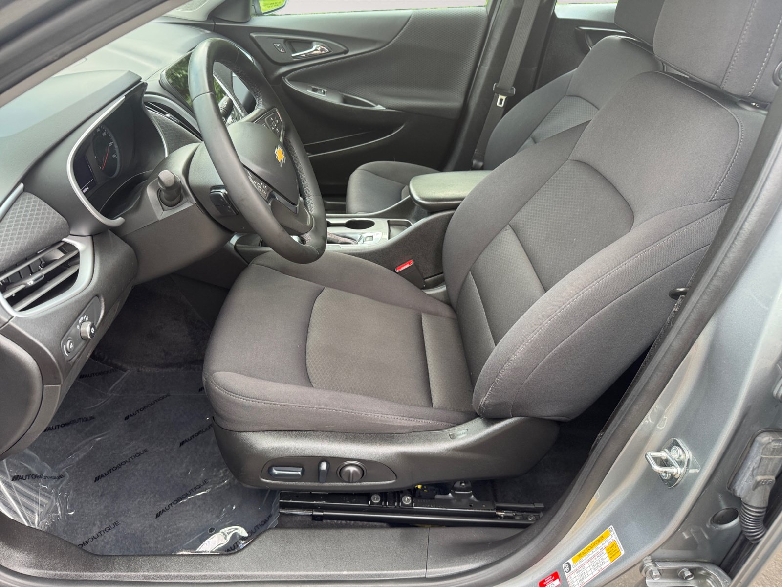 Used 2024 Chevrolet Malibu RS FWD image 9