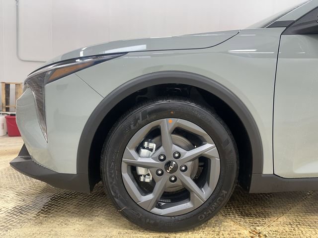 New 2026 Kia K4 LXS image 19