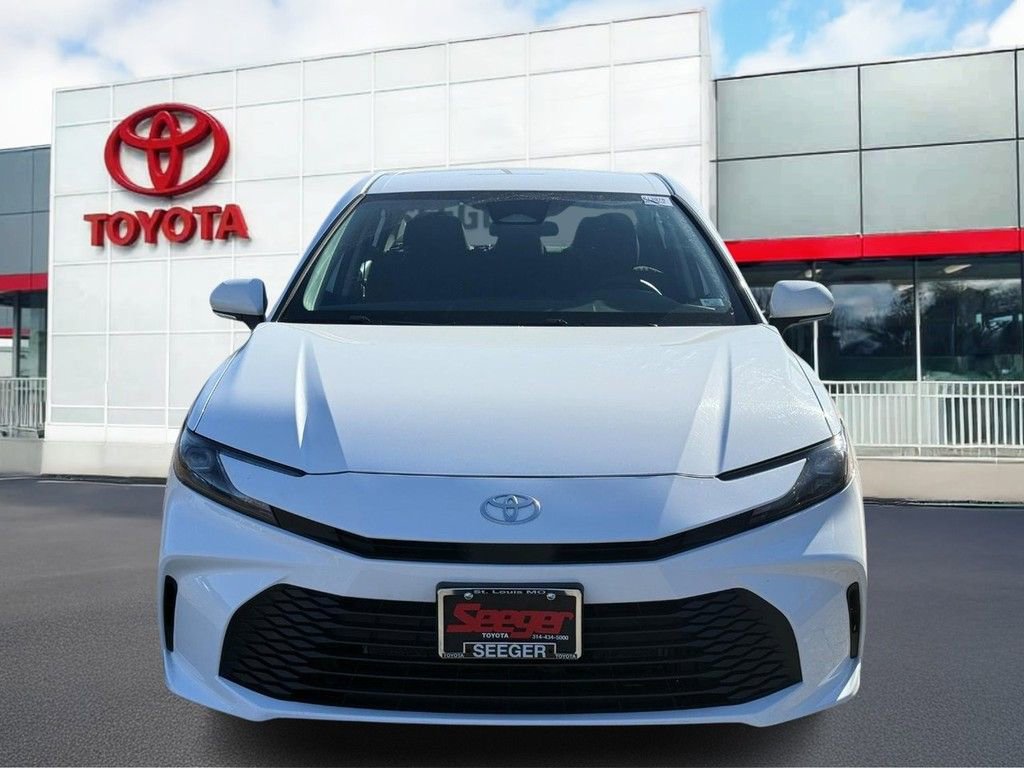 Used 2025 Toyota Camry LE FWD image 13