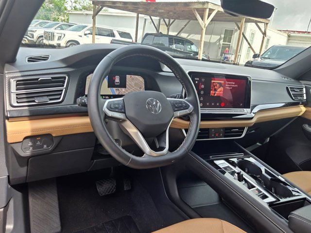 Used 2025 Volkswagen Atlas Cross Sport SEL image 15