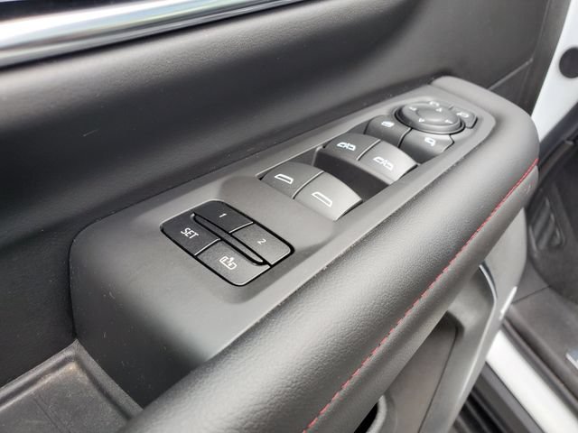 Certified 2024 Chevrolet Suburban RST w/ Luxury Package AWD/4WD image 21