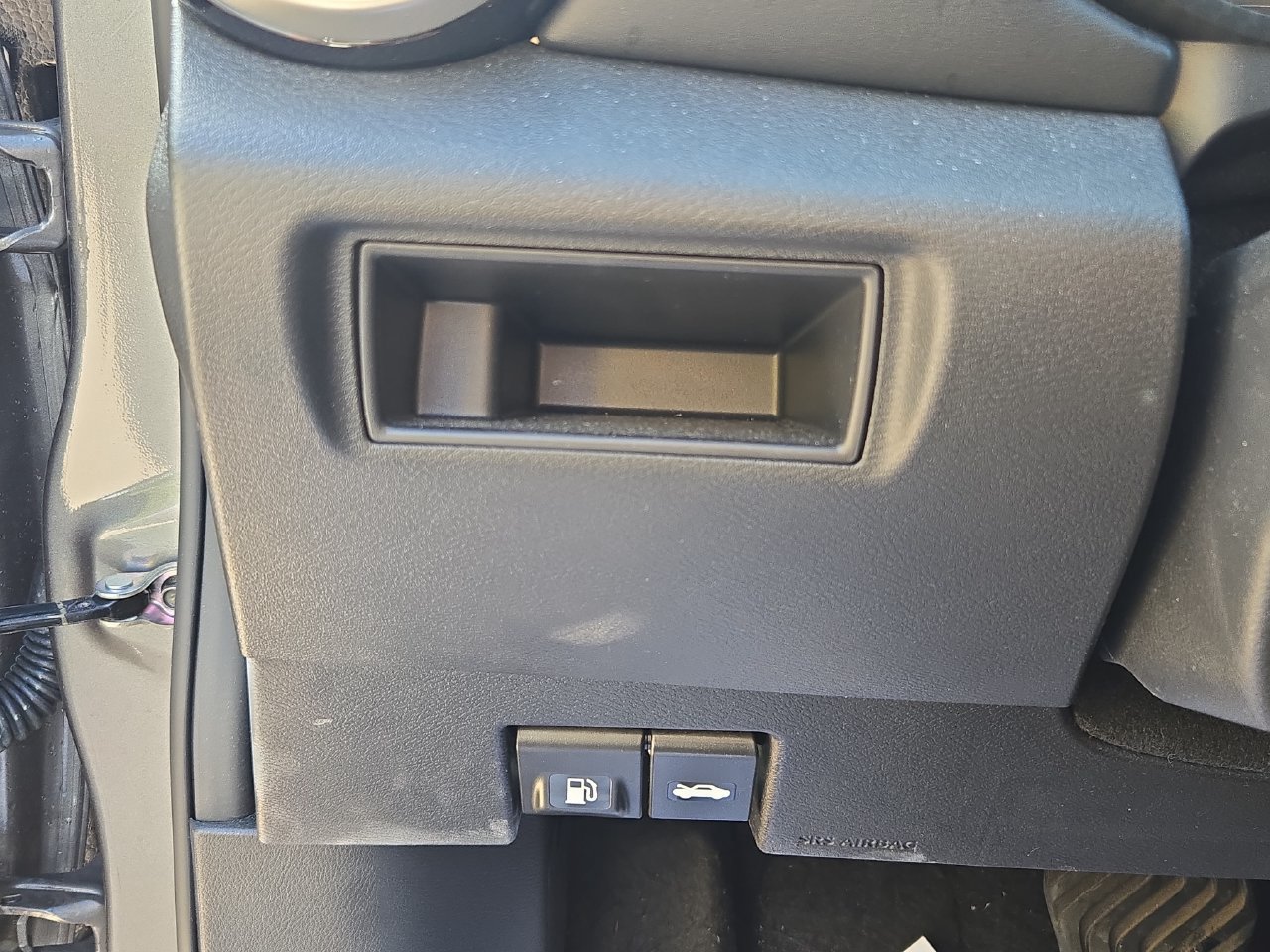 Used 2025 Nissan Versa SR w/ Trunk Package FWD image 22