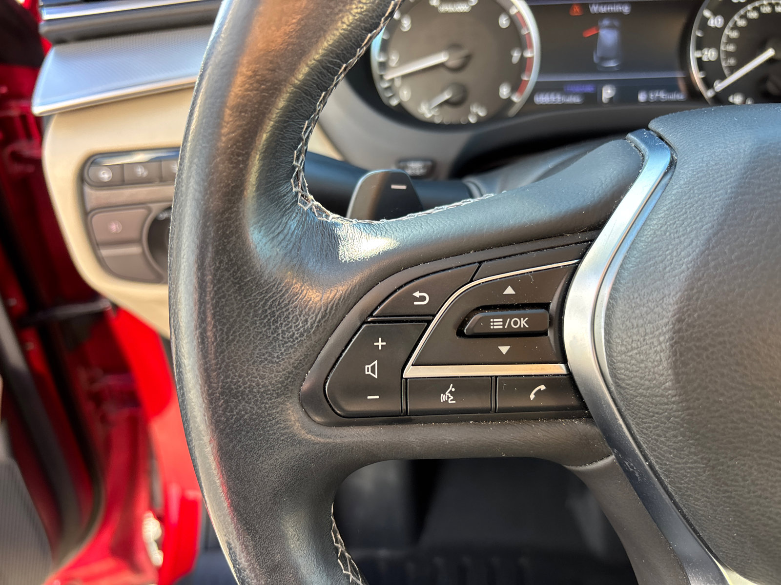 Used 2021 INFINITI QX50 Sensory w/ Accent Package image 17