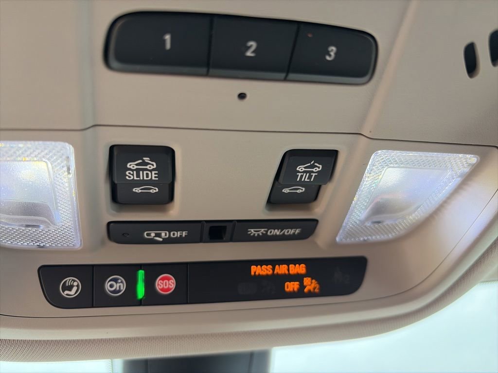 Used 2021 Buick Enclave Avenir w/ Avenir Technology Package image 23