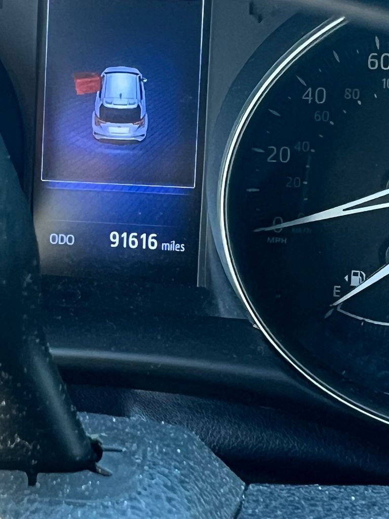 Used 2018 Toyota C-HR XLE FWD image 35