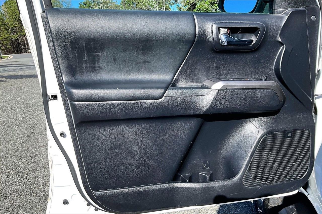 Used 2019 Toyota Tacoma Limited image 26