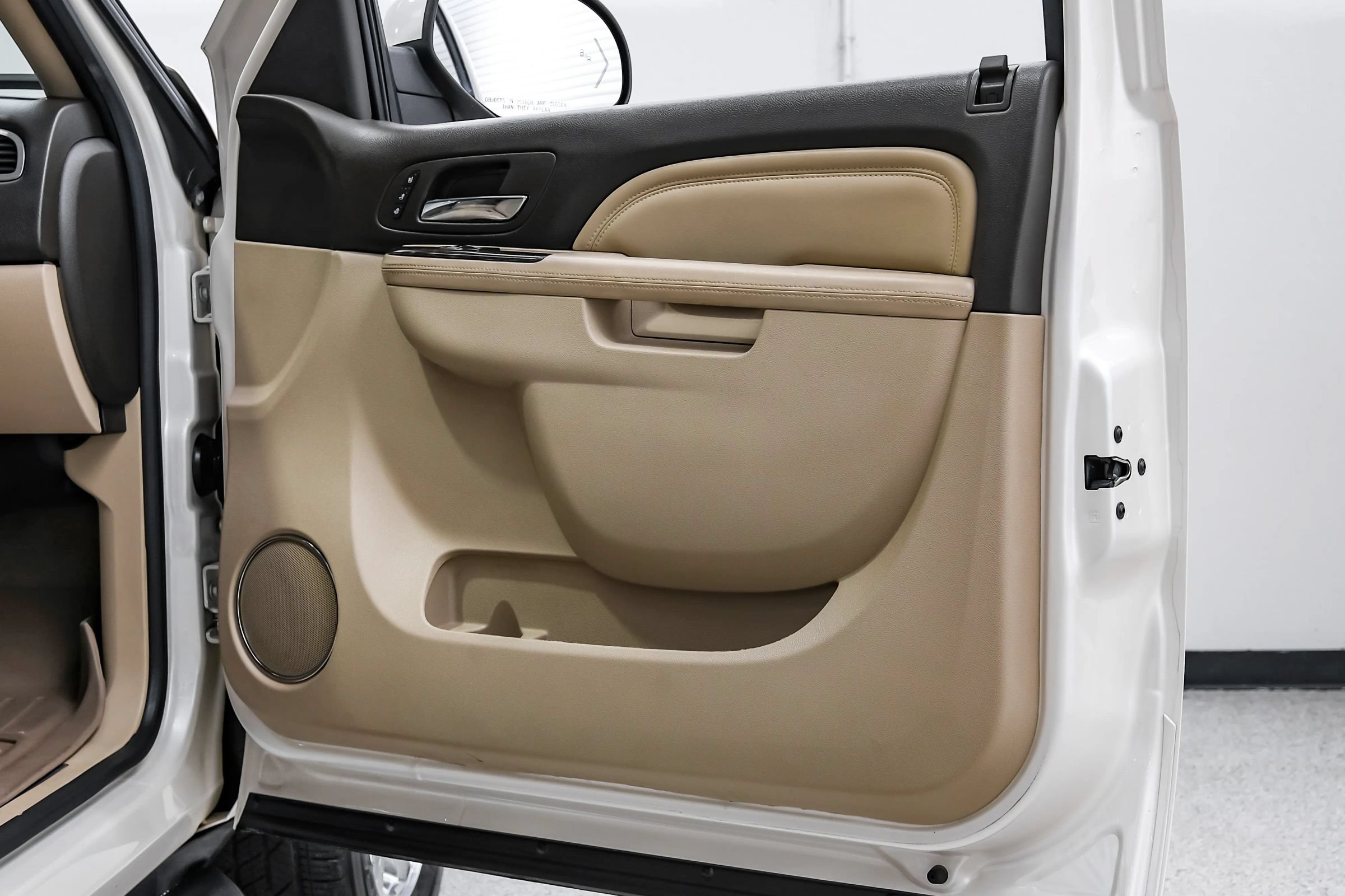 Used 2014 GMC Yukon Denali RWD image 57