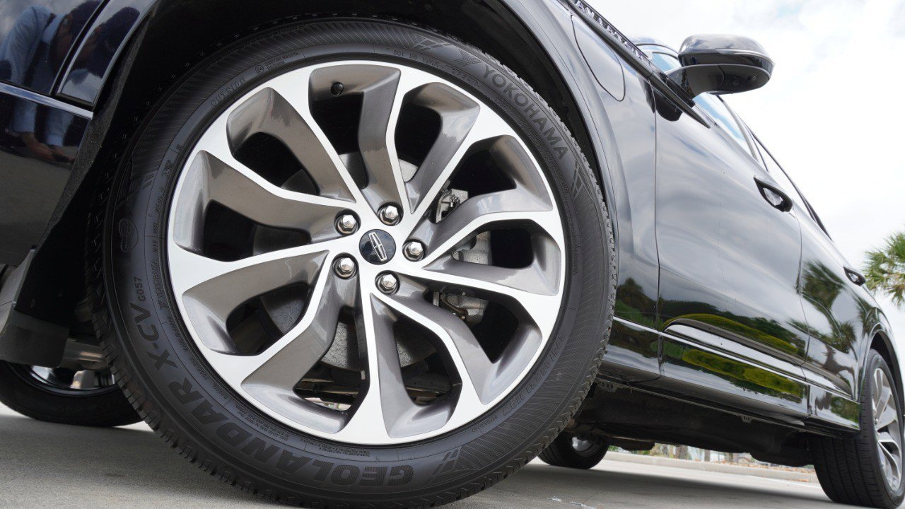 Used 2021 Lincoln Aviator Grand Touring w/ Equipment Group 302A AWD/4WD image 11