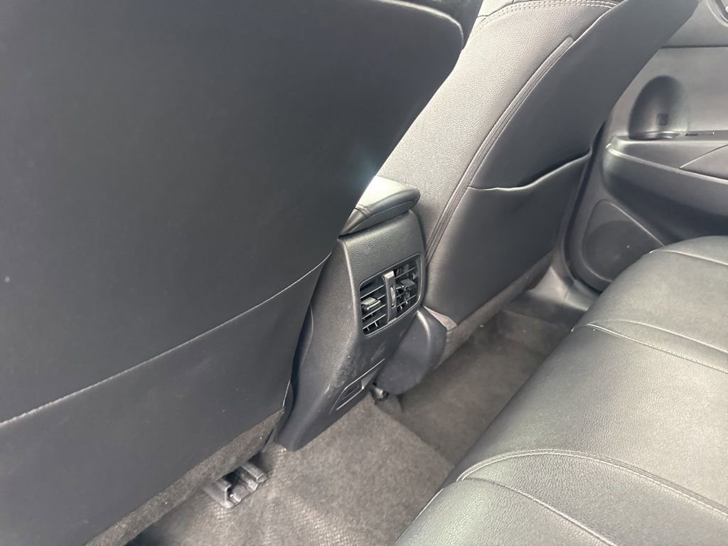 Used 2023 Toyota Corolla Cross XLE image 26