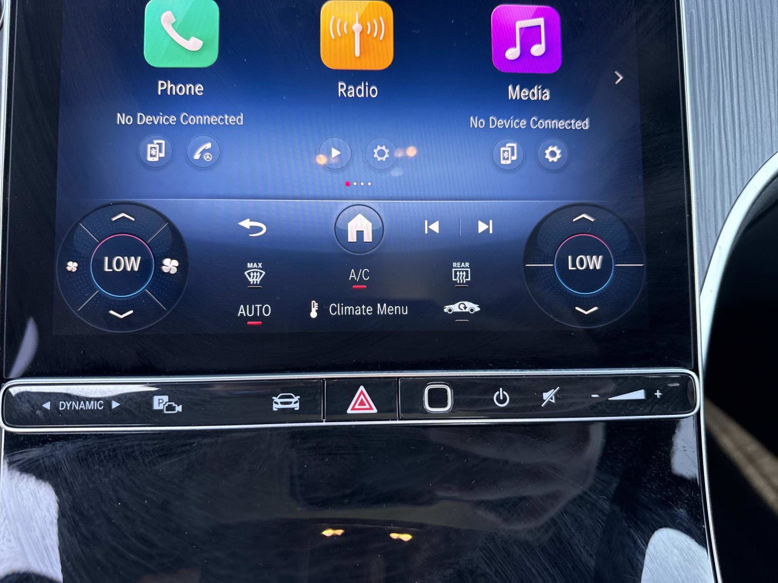 Used 2025 Mercedes-Benz GLC 300 image 28