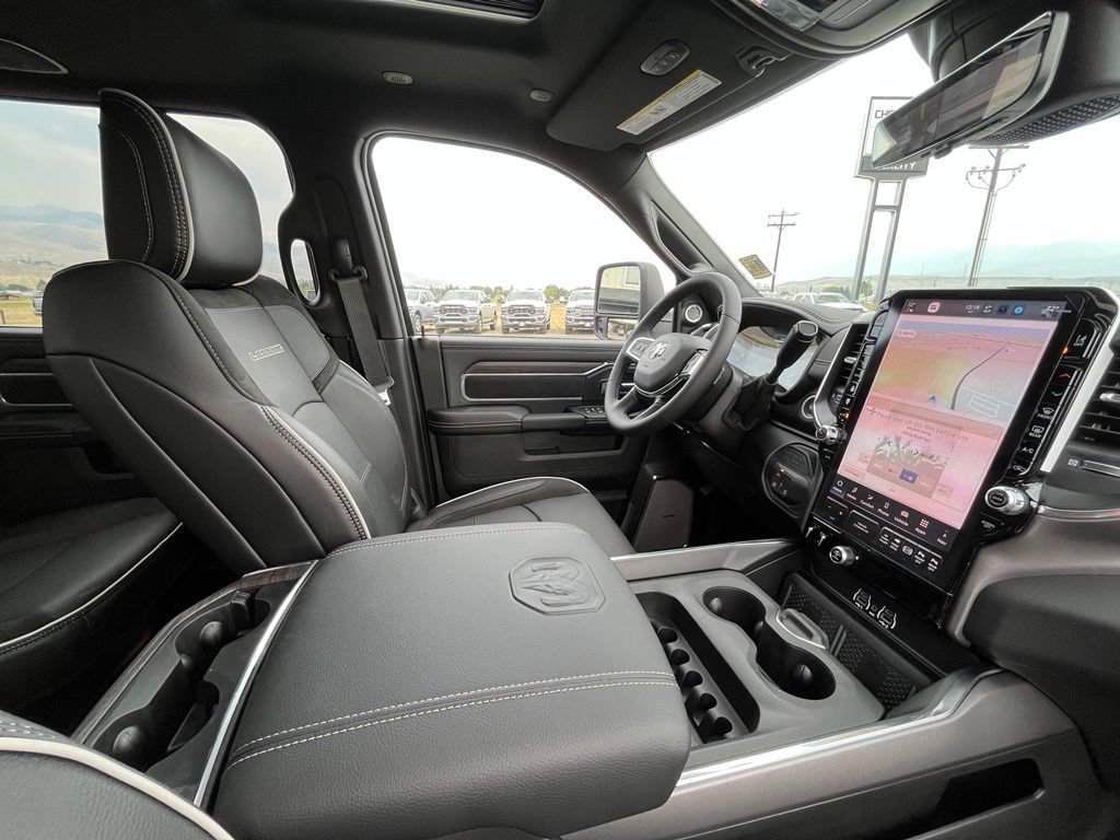 New 2026 RAM 3500 Laramie AWD/4WD image 21