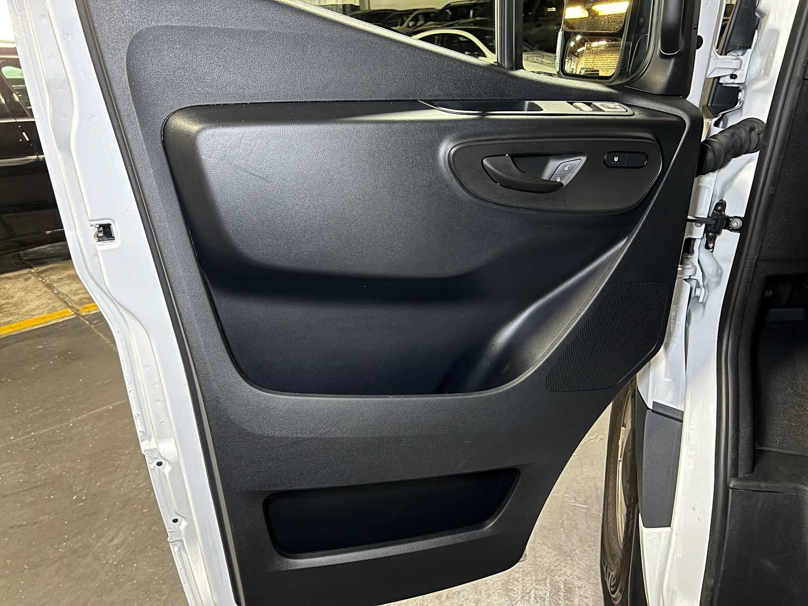 Used 2025 Mercedes-Benz Sprinter 2500 image 16