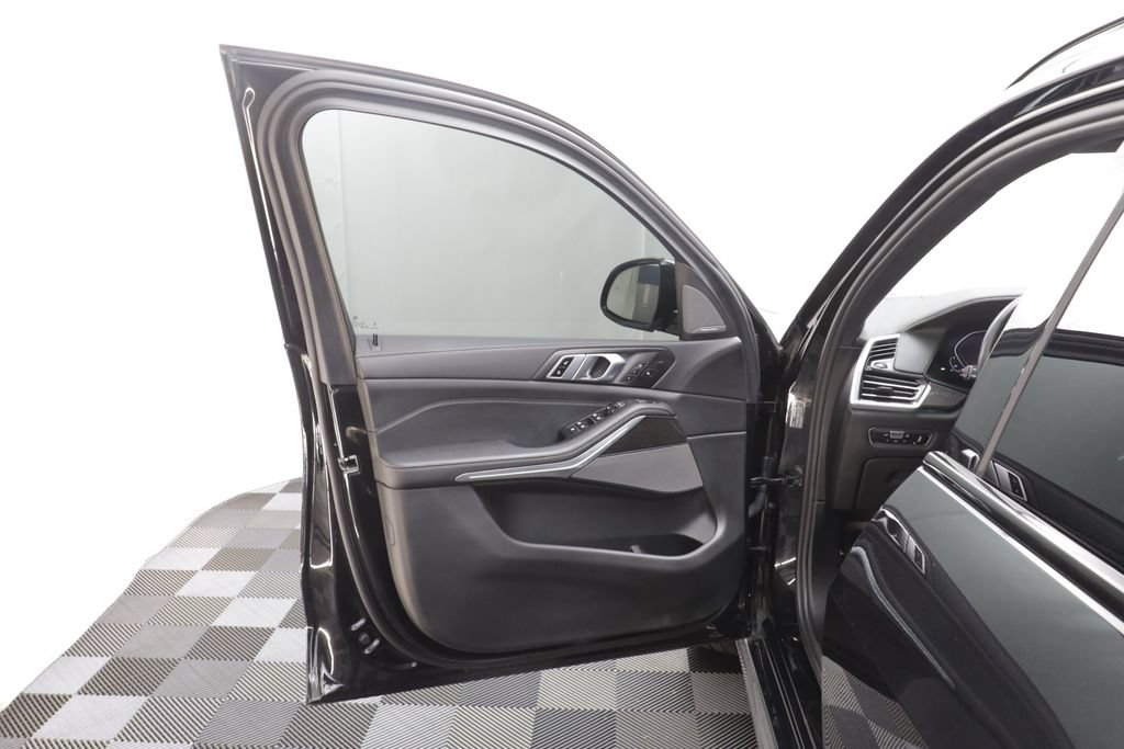 Used 2023 BMW X5 M50i w/ Executive Package AWD/4WD image 5