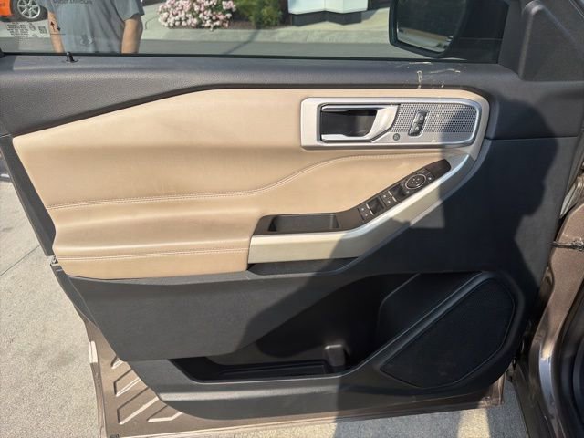 Used 2021 Ford Explorer Limited AWD/4WD image 4