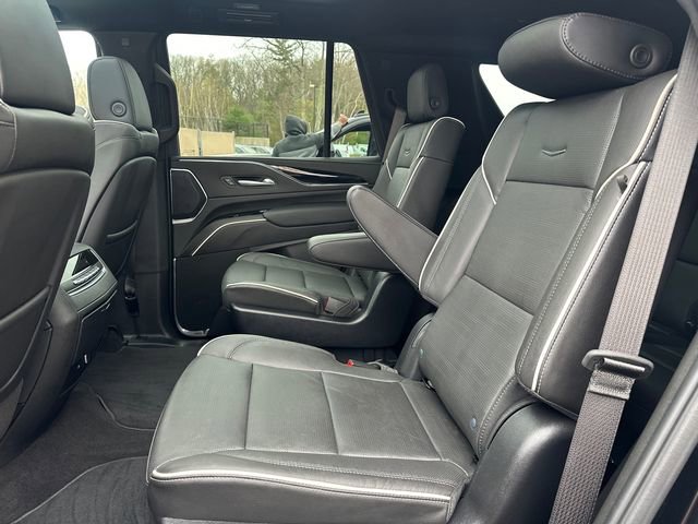 Used 2024 Cadillac Escalade Sport w/ Touring Package AWD/4WD image 19