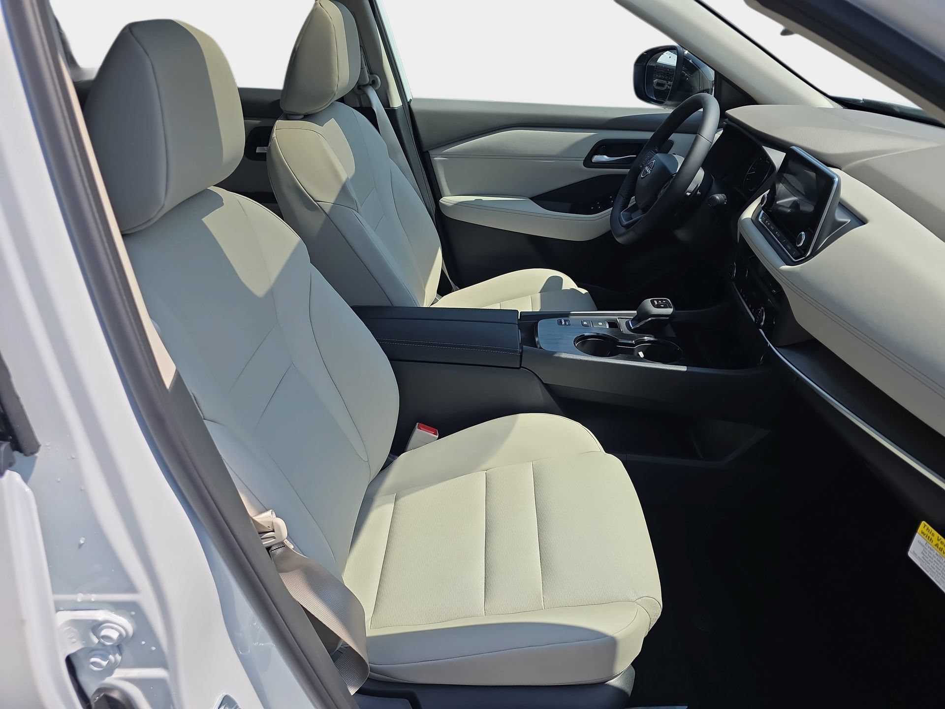 New 2026 Nissan Rogue Dark Armor FWD image 10