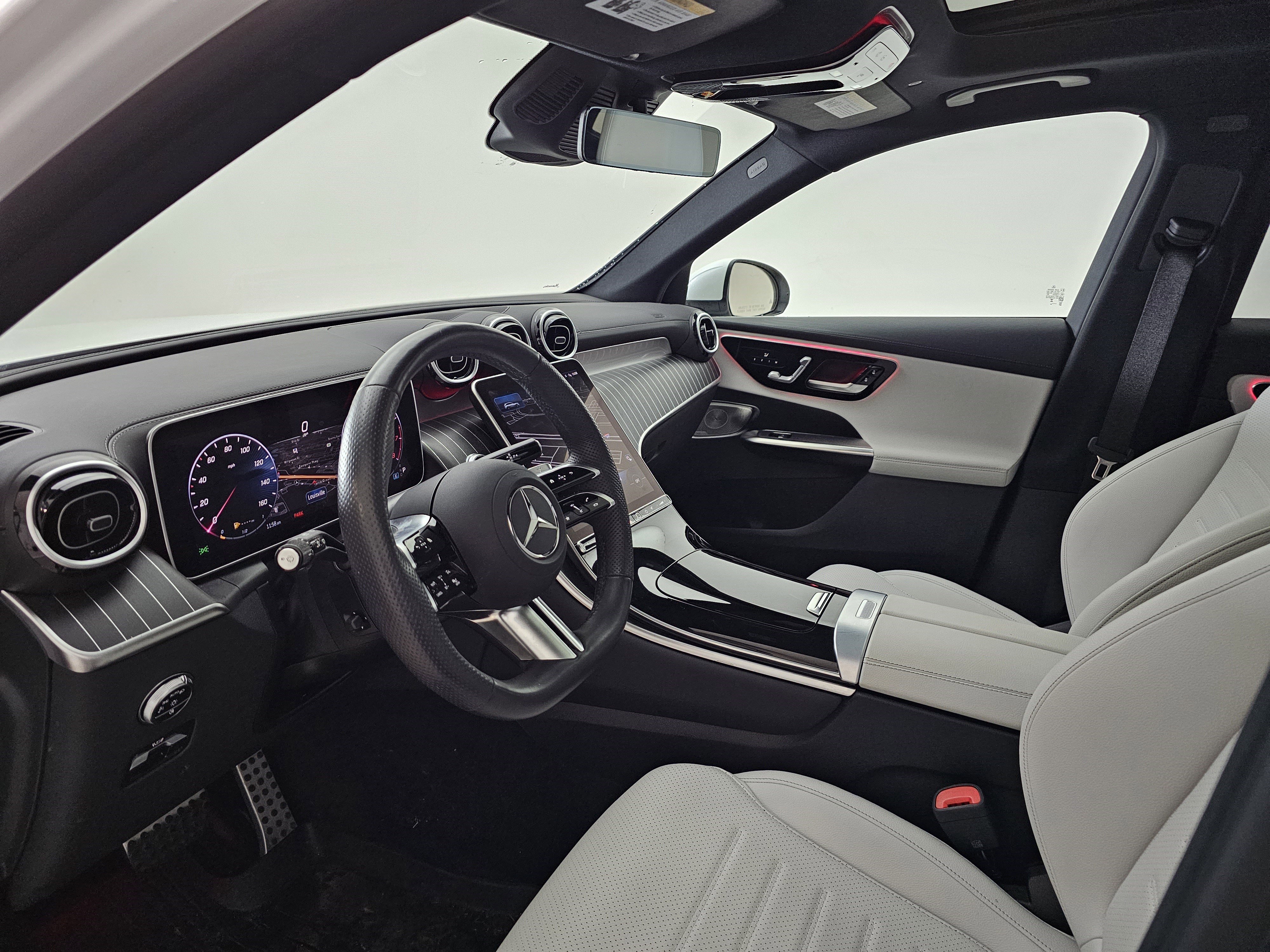 Used 2024 Mercedes-Benz GLC 300 4MATIC image 7