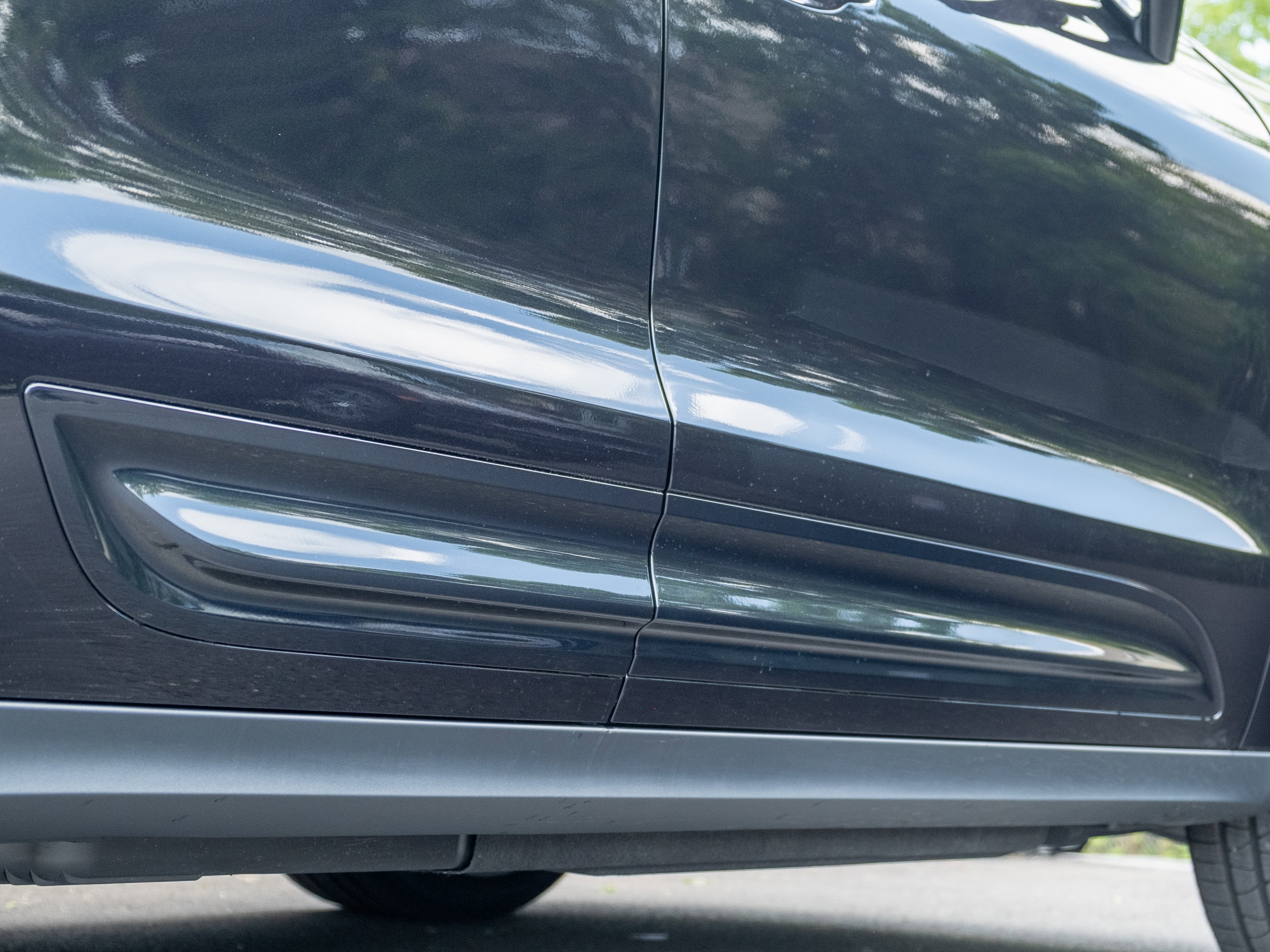 Certified 2025 Porsche Macan image 35