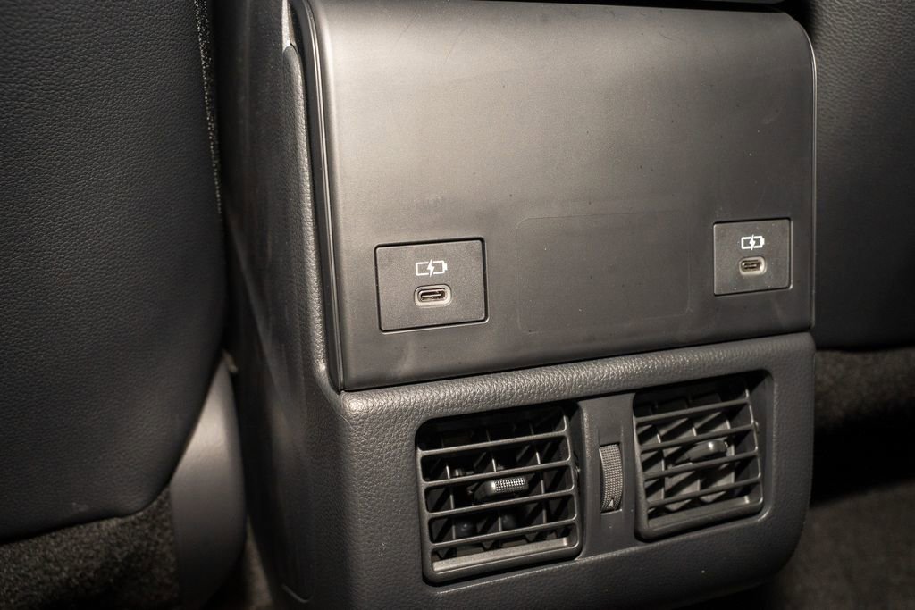 Used 2025 Toyota bZ4X AWD image 8