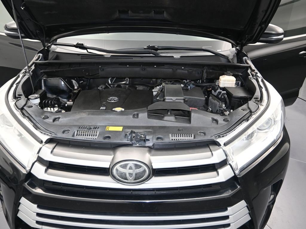 Used 2017 Toyota Highlander image 26
