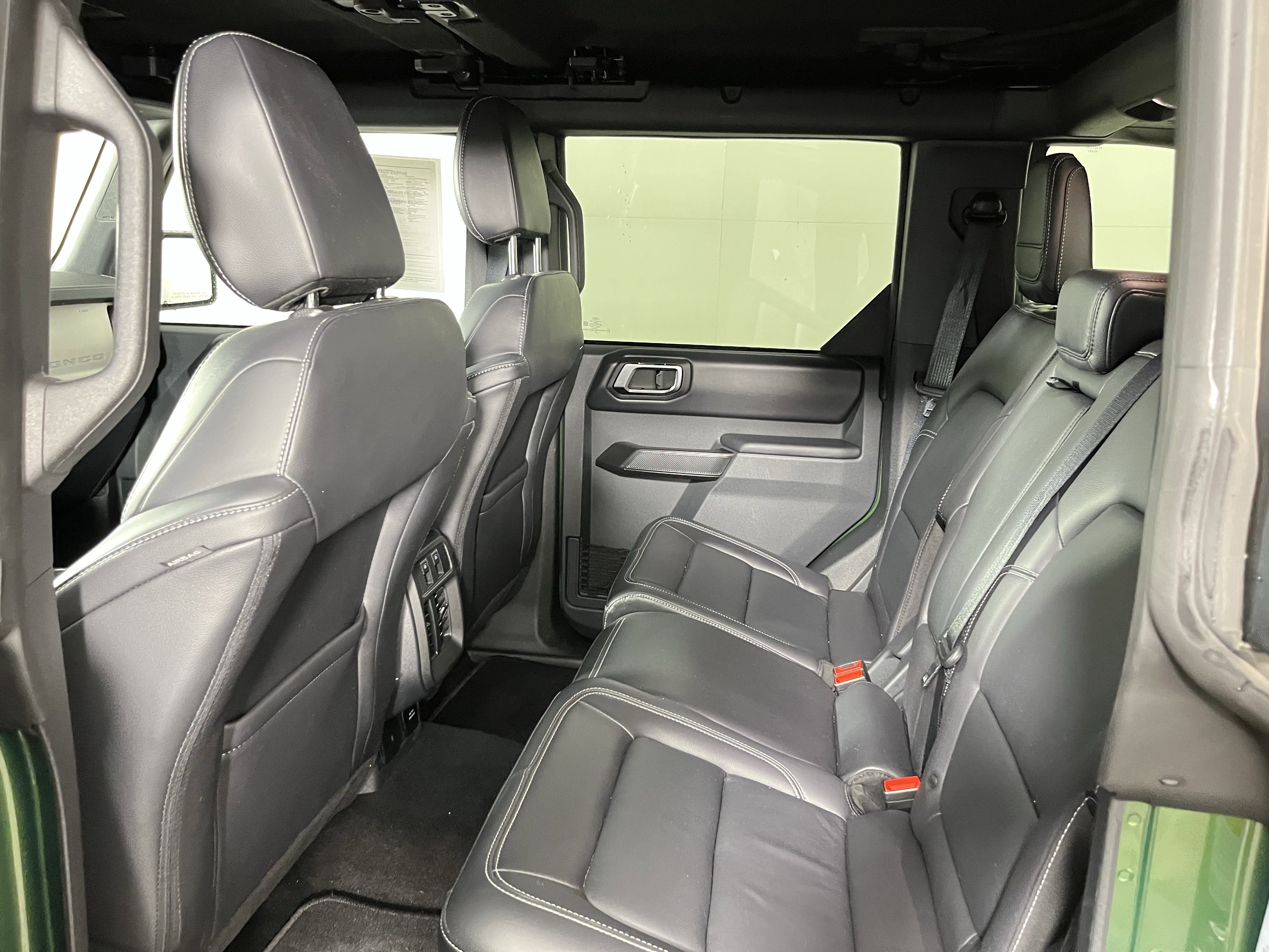 Used 2025 Ford Bronco Outer Banks image 13