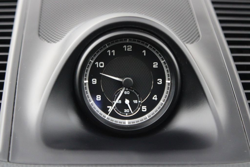 Used 2022 Porsche Macan image 32