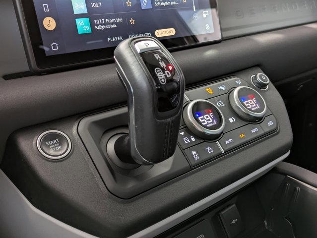 Used 2022 Land Rover Defender 110 S image 13