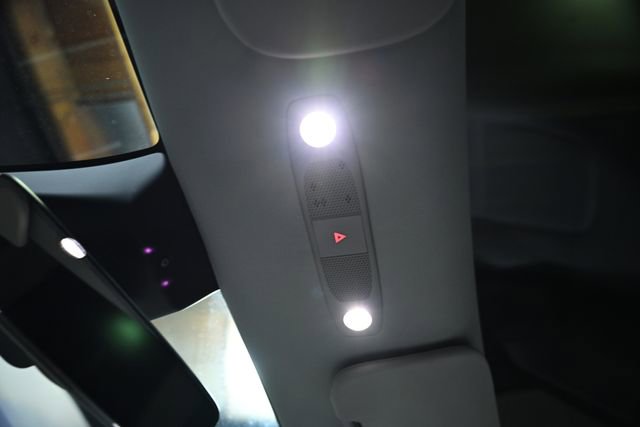 Used 2022 Tesla Model Y Long Range image 32