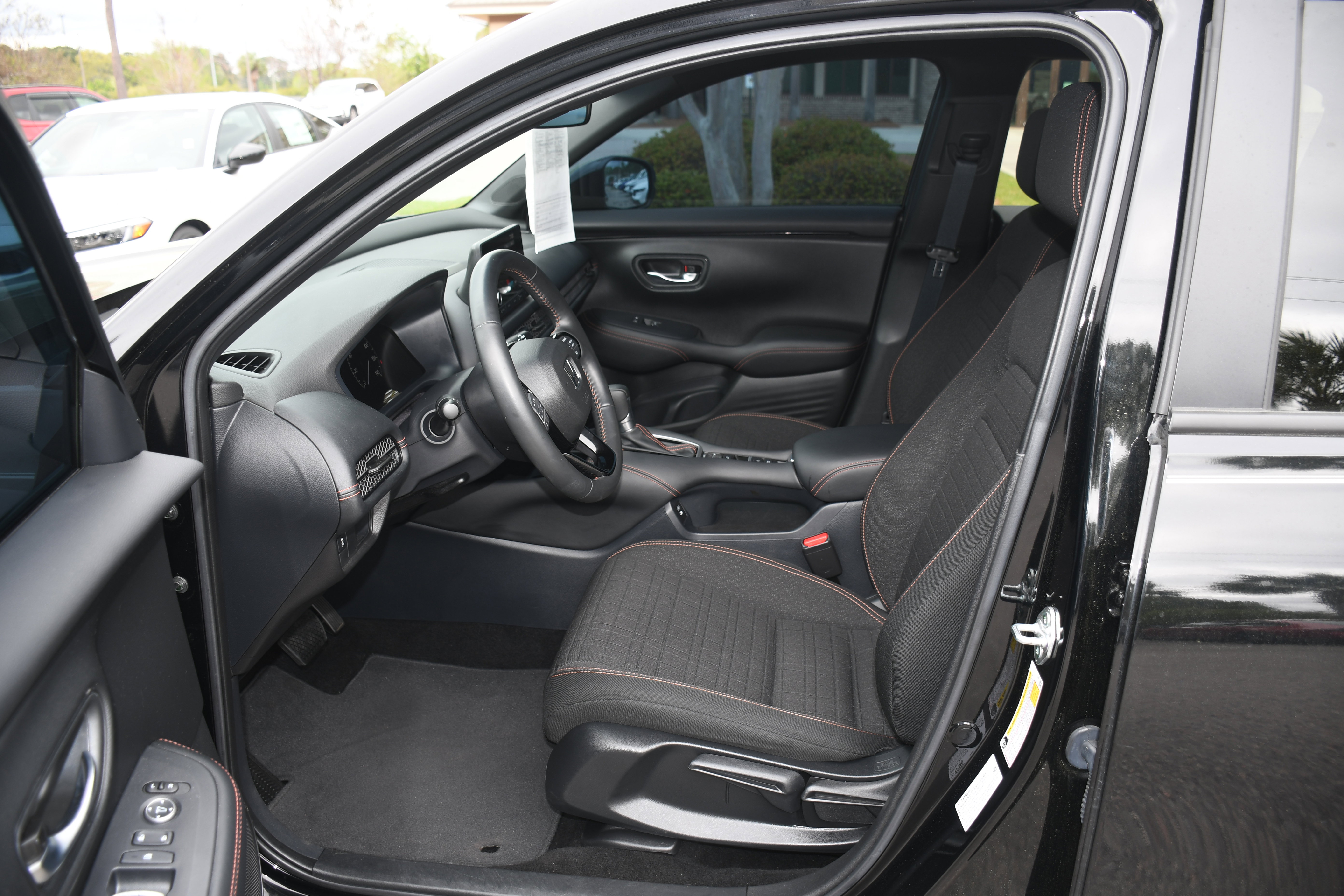 Used 2024 Honda HR-V Sport image 7