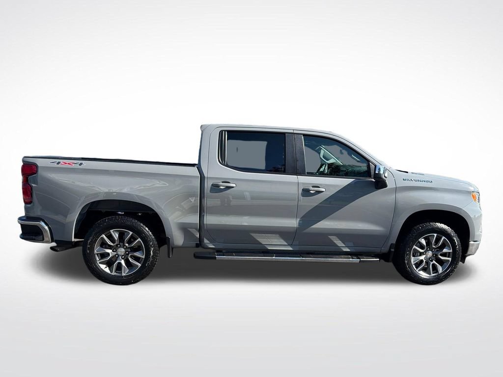 Used 2024 Chevrolet Silverado 1500 LT AWD/4WD image 7