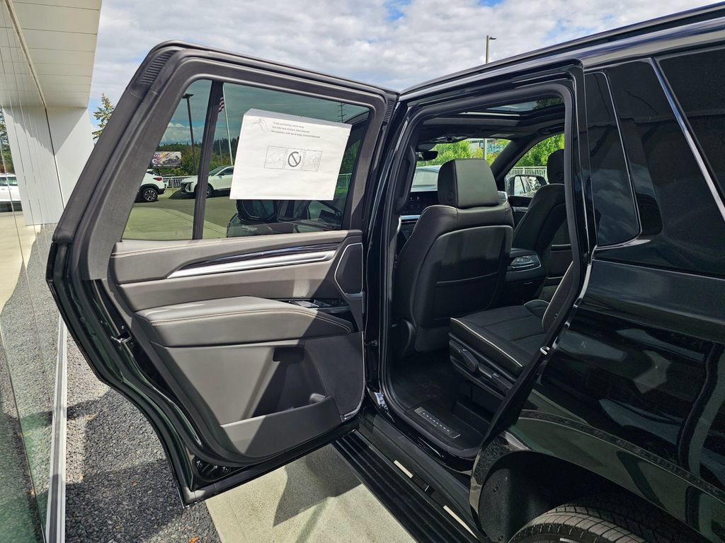 New 2026 Cadillac Escalade Sport AWD/4WD image 16