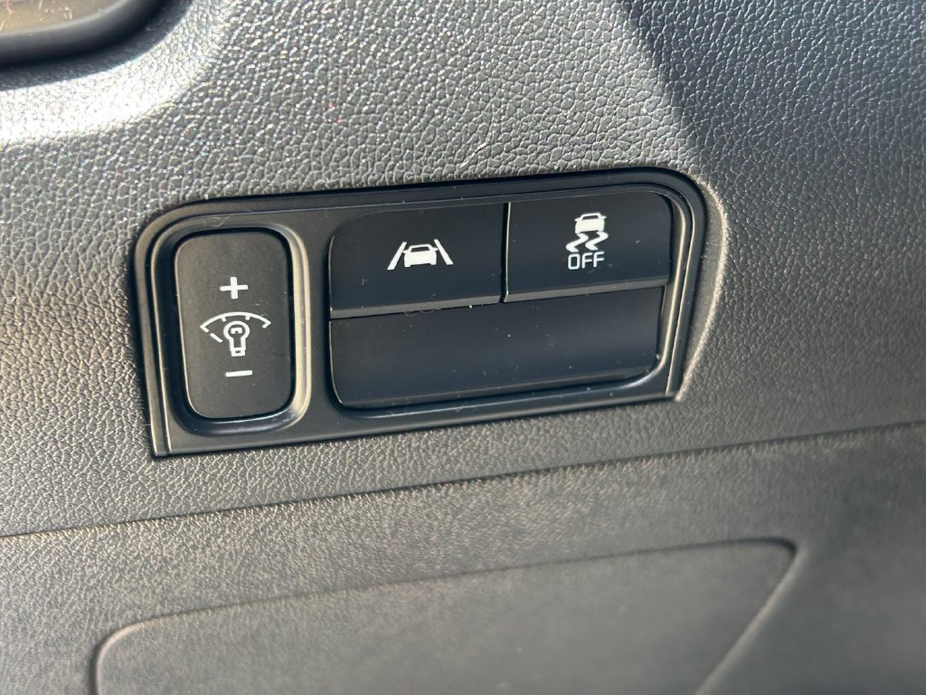 Used 2022 Kia Sorento S FWD image 24