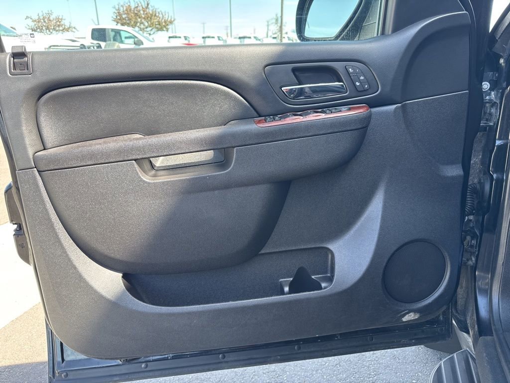 Used 2012 Chevrolet Suburban LT AWD/4WD image 12