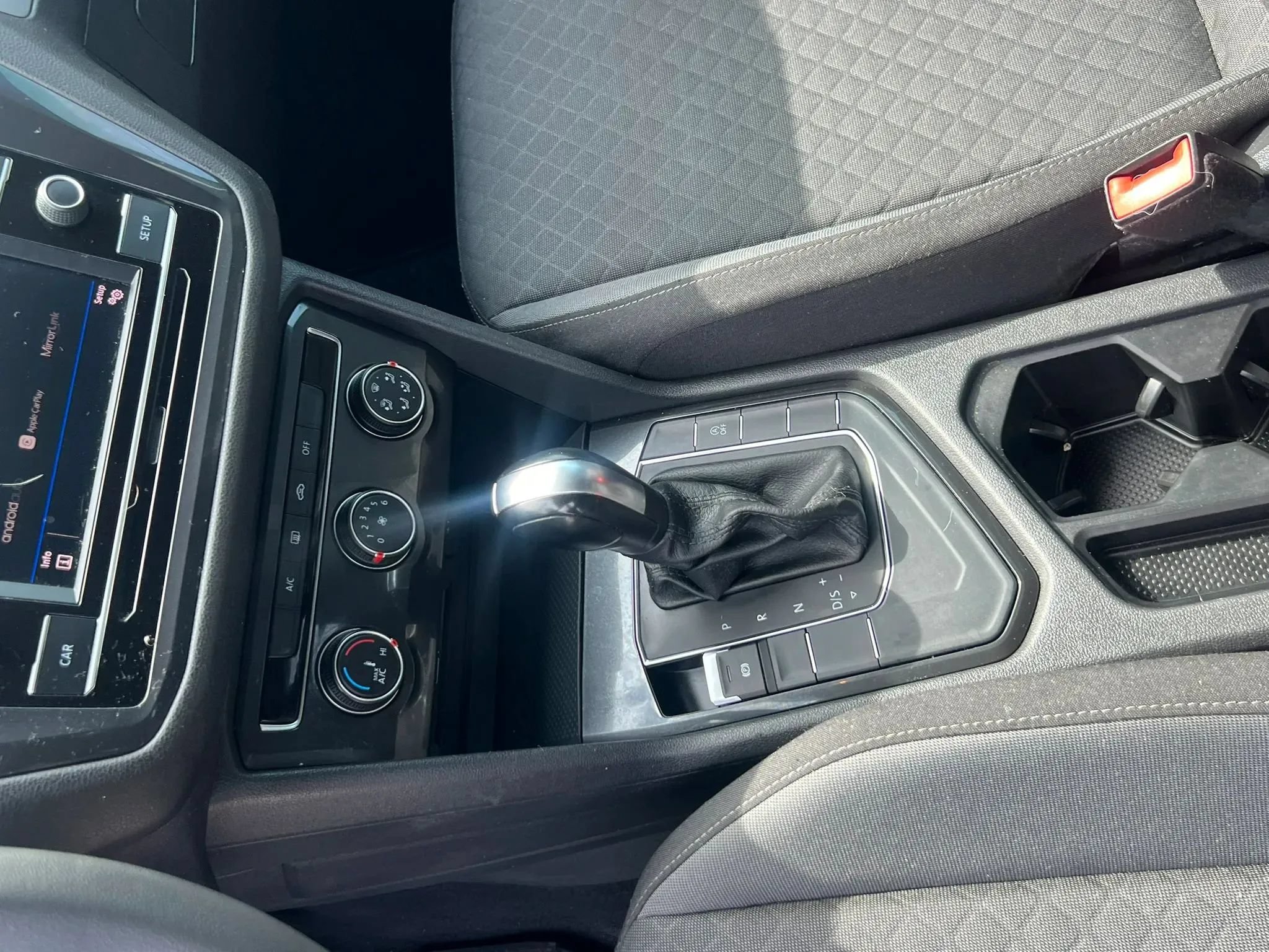 Used 2018 Volkswagen Tiguan S FWD image 16