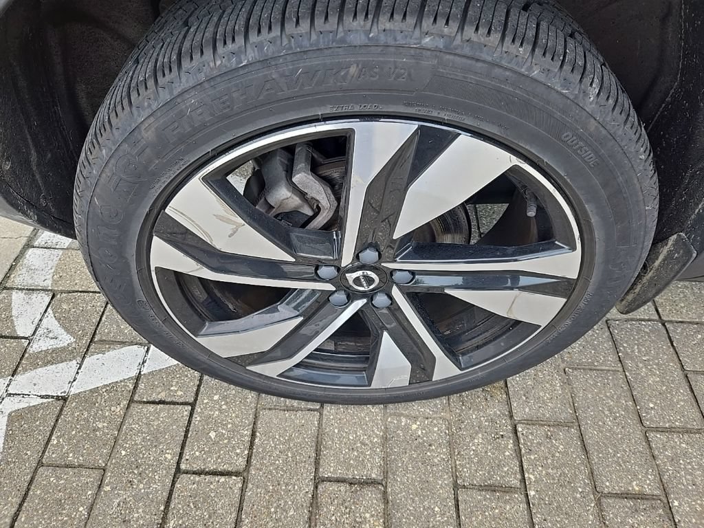 Used 2023 Volvo XC40 B5 Ultimate w/ Climate Package AWD/4WD image 12